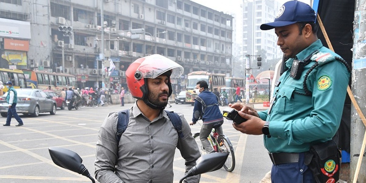 ট্রাফিক আইন লঙ্ঘনে ২ দিনে ডিএমপির ৩ হাজার ৬২২ মামলা